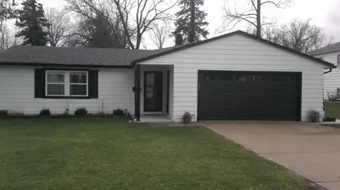 323 Portland Dr, Huron, OH 44839