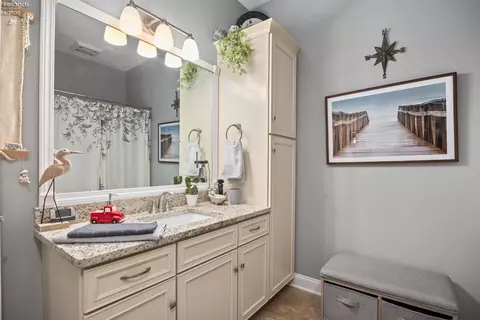Bath - 329 Lighthouse Oval, Marblehead, OH 43440 photo 3 of 3