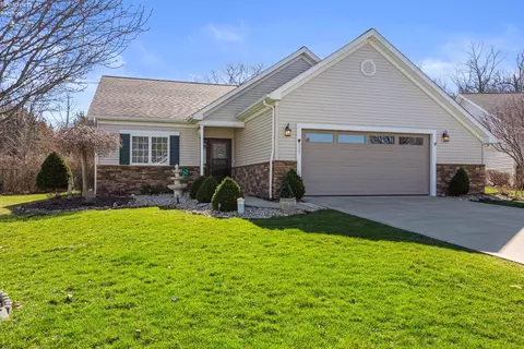 Exterior - 329 Lighthouse Oval, Marblehead, OH 43440 photo 11 of 11