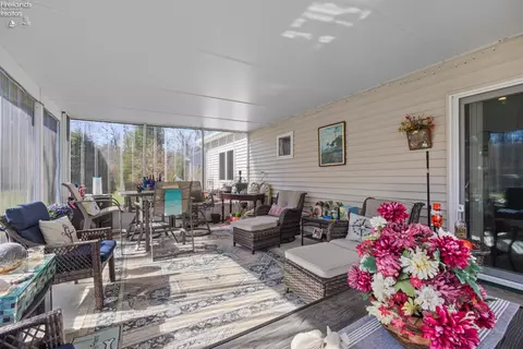Exterior - 329 Lighthouse Oval, Marblehead, OH 43440 photo 3 of 11
