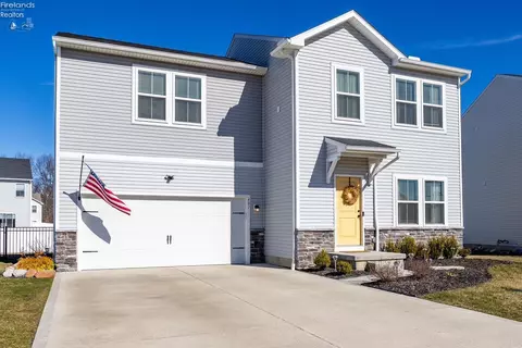 401 River Run Dr, Elyria, OH 44035