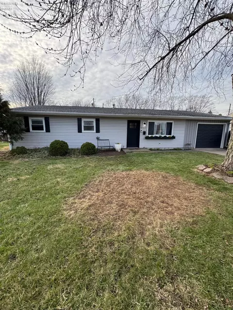 2151 Aspen Run Rd, Sandusky, OH 44870