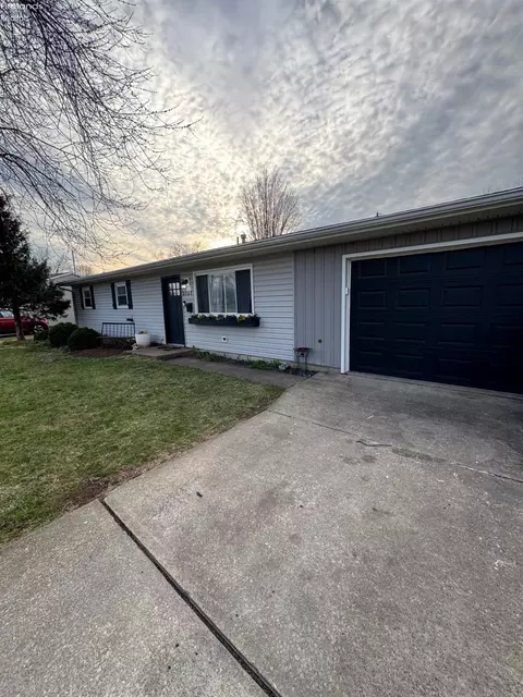 2151 Aspen Run Rd, Sandusky, OH 44870