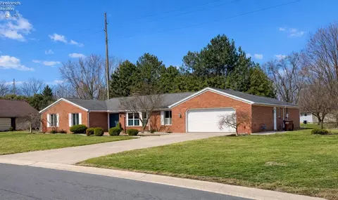 38 Glendale Ave, Fremont, OH 43420