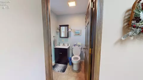 Bath - 124 Rustic Rook Rd, Willard, OH 44890 photo 3 of 3
