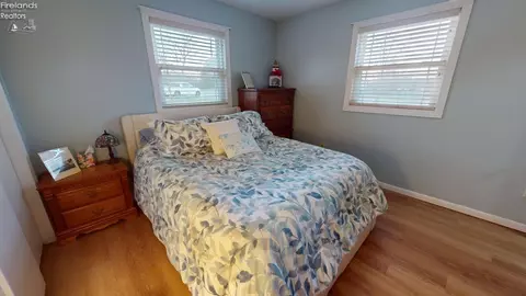 Bedroom - 124 Rustic Rook Rd, Willard, OH 44890 photo 1 of 5