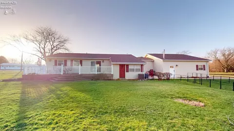 Exterior - 124 Rustic Rook Rd, Willard, OH 44890 photo 3 of 4
