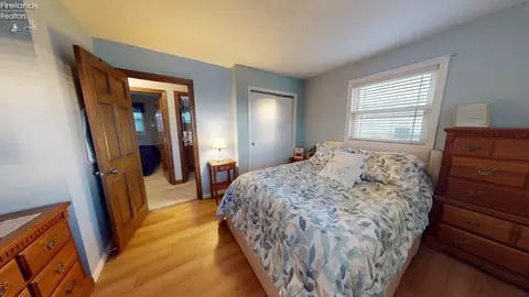 Bedroom - 124 Rustic Rook Rd, Willard, OH 44890 photo 3 of 5