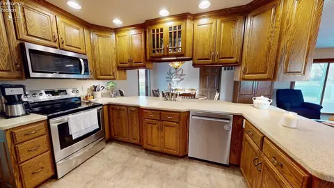 Kitchen - 124 Rustic Rook Rd, Willard, OH 44890 photo 2 of 2
