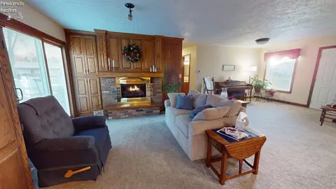 Living - 124 Rustic Rook Rd, Willard, OH 44890 photo 1 of 2