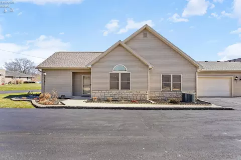 1313 Columbus Ave #C, Fostoria, OH 44830