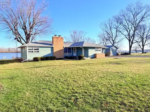 Exterior - 7631 E Downend Dr, Marblehead, OH 43440 photo 1 of 10