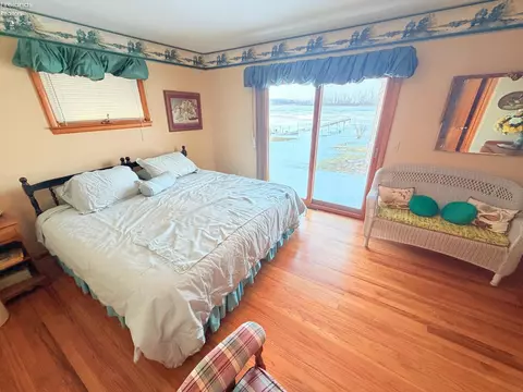 Bedroom - 7631 E Downend Dr, Marblehead, OH 43440 photo 4 of 4