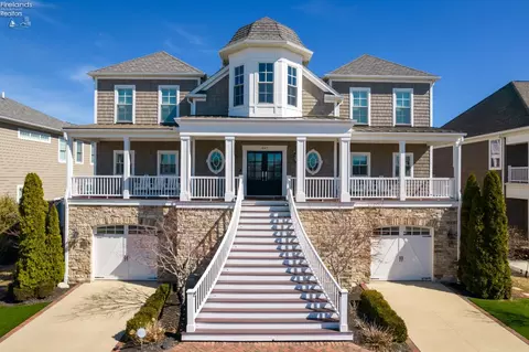 497 Bay Point Blvd, Marblehead, OH 43440