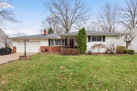 645 Terra Ln, Amherst, OH 44001