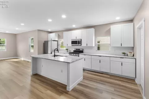 Kitchen - 817 E Main St, Bellevue, OH 44811 photo 2 of 3