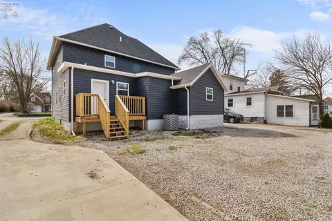 Exterior - 817 E Main St, Bellevue, OH 44811 photo 2 of 4