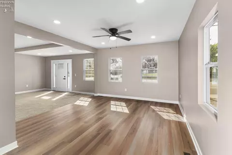 Living - 817 E Main St, Bellevue, OH 44811 photo 5 of 5