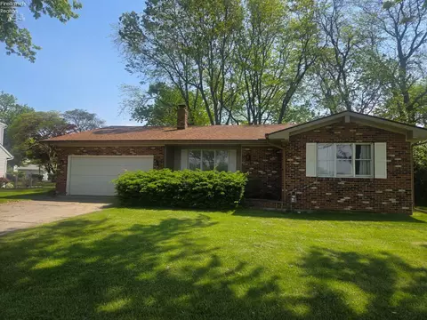 1111 Grant St, Port Clinton, OH 43452