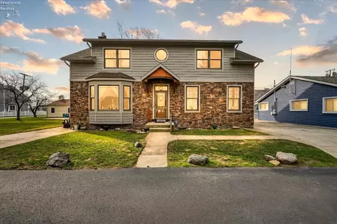 5854 E Woodland Dr, Port Clinton, OH 43452