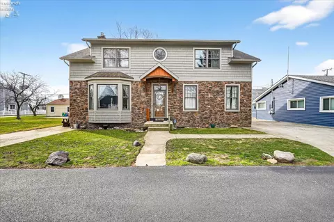 5854 E Woodland Dr, Port Clinton, OH 43452