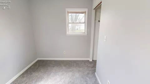 Bedroom - 569 W Pearl St, Willard, OH 44890 photo 3 of 4