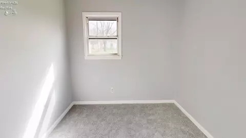 Bedroom - 569 W Pearl St, Willard, OH 44890 photo 1 of 4
