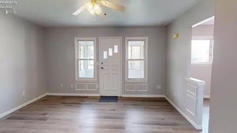 Living - 569 W Pearl St, Willard, OH 44890 photo 1 of 1