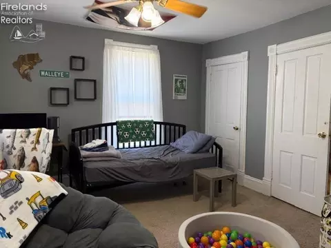 Bedroom - 376 E Perry St, Tiffin, OH 44883 photo 6 of 7