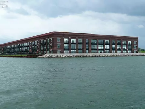 401 W Shoreline Dr #347, Sandusky, OH 44870