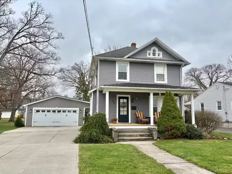 305 Louise Ave, Bellevue, OH 44811