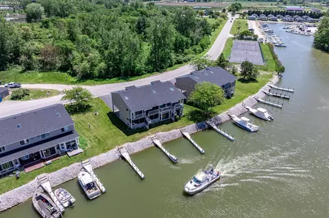 6256 N Harris Hbr, Oak Harbor, OH 43449