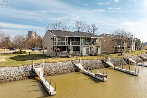 6256 N Harris Hbr, Oak Harbor, OH 43449