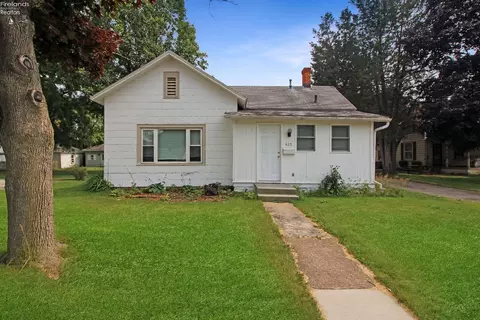 415 Fremont Rd, Port Clinton, OH 43452
