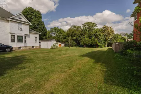 711 Rawson Ave, Fremont, OH 43420