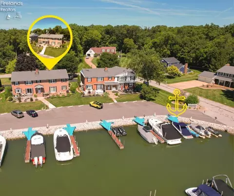 2188 N Carriage Ln #7, Port Clinton, OH 43452
