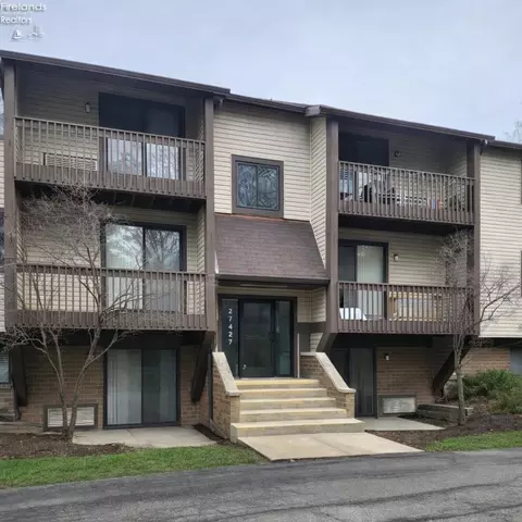 27427 Westown Blvd #1712, Westlake, OH 44145