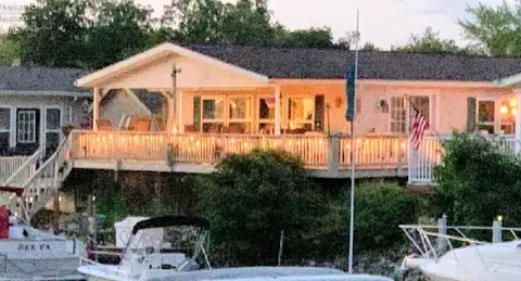 1640 N 1640 N Harbor Crossing Rd #206, Marblehead, OH 43440