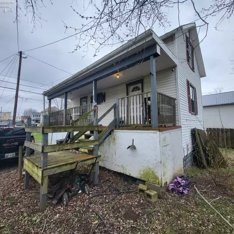Exterior - 105 W Maple St, Willard, OH 44890 photo 2 of 3