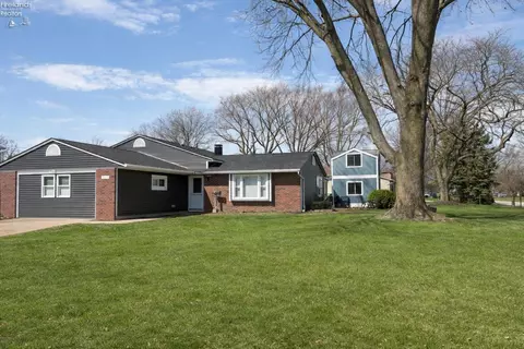 3117 E Bayview Ln, Sandusky, OH 44870