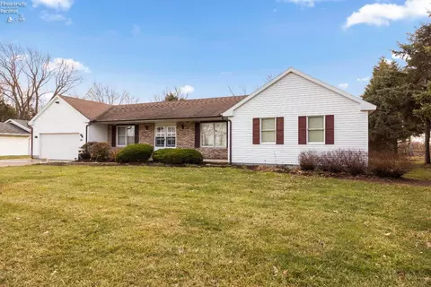 5804 Mccartney Rd, Sandusky, OH 44870