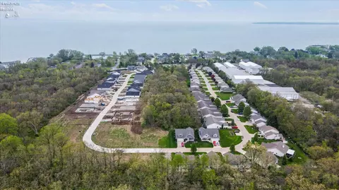 View/Area - 340 Lighthouse Oval, Marblehead, OH 43440 photo 7 of 11