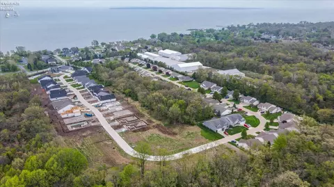 View/Area - 340 Lighthouse Oval, Marblehead, OH 43440 photo 8 of 11