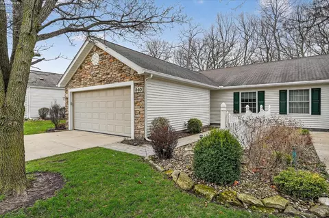 Exterior - 340 Lighthouse Oval, Marblehead, OH 43440 photo 6 of 11