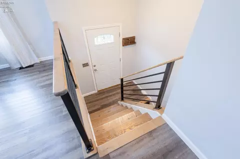 Entry Way - 1007 Overlook Dr, Willard, OH 44890 photo 2 of 3