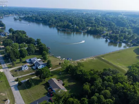 View/Area - 1007 Overlook Dr, Willard, OH 44890 photo 1 of 2