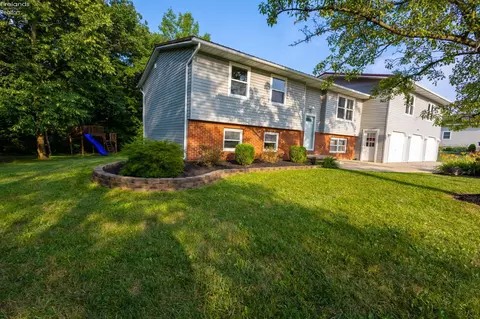 Exterior - 1007 Overlook Dr, Willard, OH 44890 photo 7 of 10