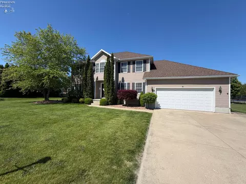 613 Summerfield Pl, Huron, OH 44839