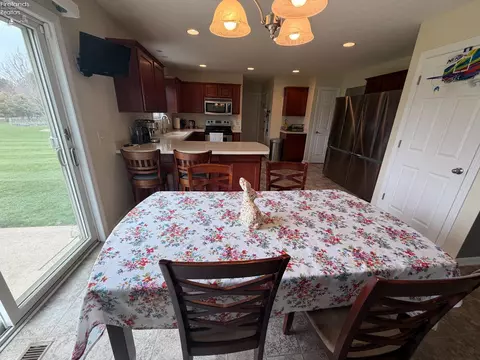 Dining - 613 Summerfield Pl, Huron, OH 44839 photo 1 of 2