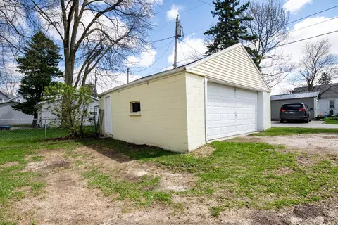 Exterior - 348 E 4th St, Elmore, OH 43416 photo 4 of 5
